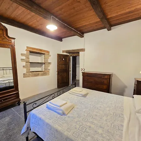 La Cavina 83 Localita Fantella Nyaraló *