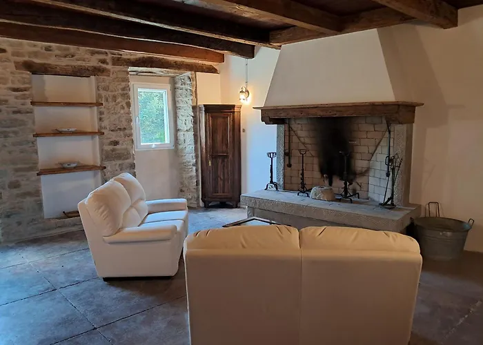 La Cavina 83 Localita Fantella *